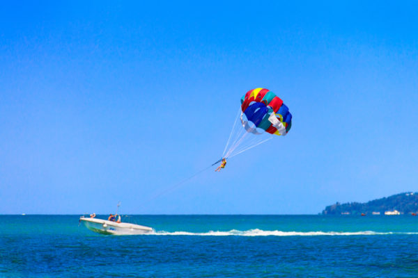 How to Select the Best San Diego Parasailing Company
